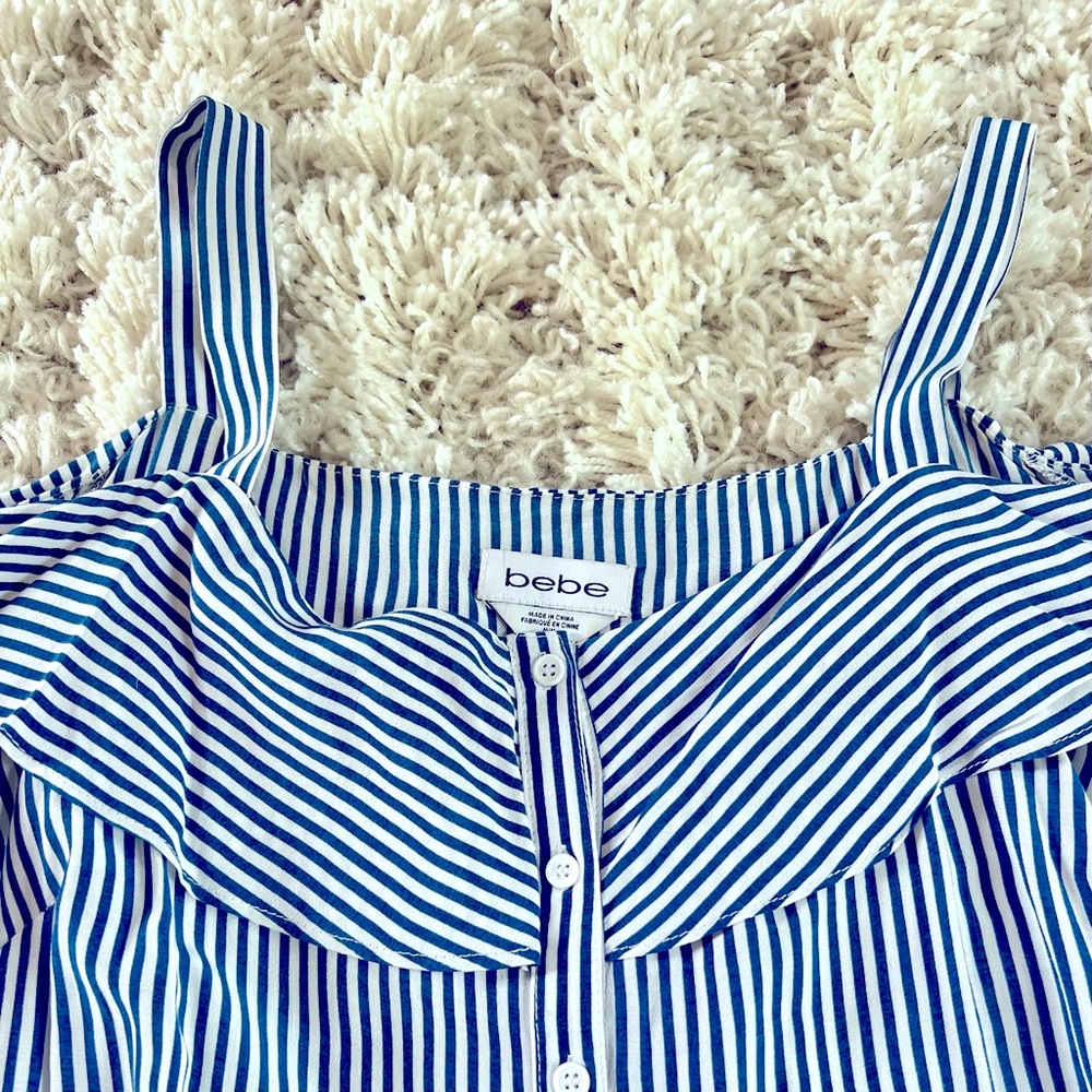 Bebe Cold Shoulder Top - Picture 3 of 3
